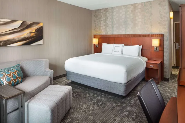 غرفة ديلوكس بسرير كينج مع أريكة، Sonesta Select Laguna Hills Irvine Spectrum 1/2