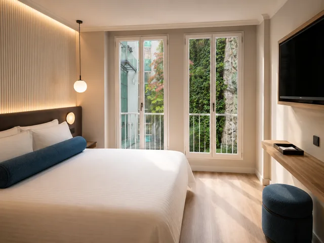 غرفة مفردة بسرير مزدوج، Petit Palace Plaza Espana 1/10