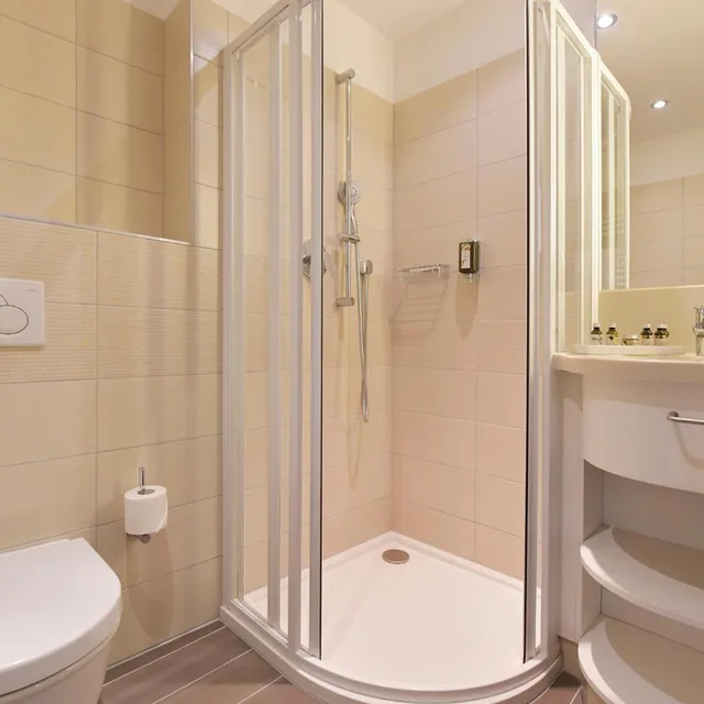 غرفة كلاسيكية بسرير مزدوج، Seehotel Rust 6/8