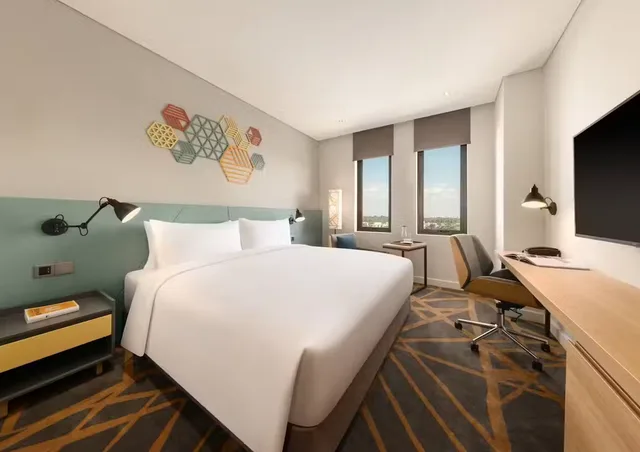 غرفة سوبيريور بسرير كينج، HIIVE by Fusion Binh Duong New City 1/2