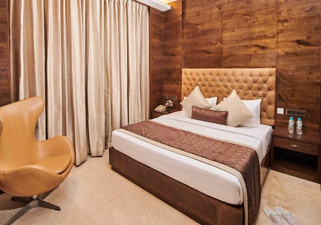 Presidential, Suite, Single Bed, Goldfinch Mumbai 1/1