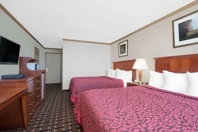 غرفة بسريرين كوين لذوي الإعاقة، Days Inn by Wyndham Colorado City 1/3