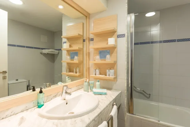 Room, 3 Beds, with Extra Bed, Sea View, Balcony, Monterrey Hotel 10/10