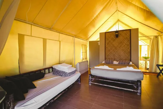خيمة بريميير، The Camp Chiangkhan 2/4