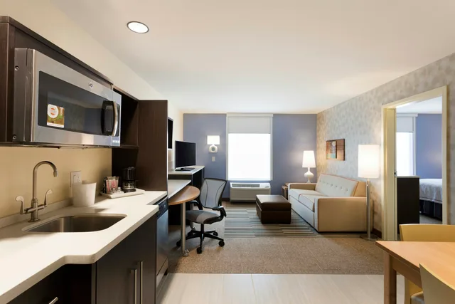 جناح بسرير كينج لذوي الإعاقة، HOME2 SUITES BY HILTON MIDLAND 1/3