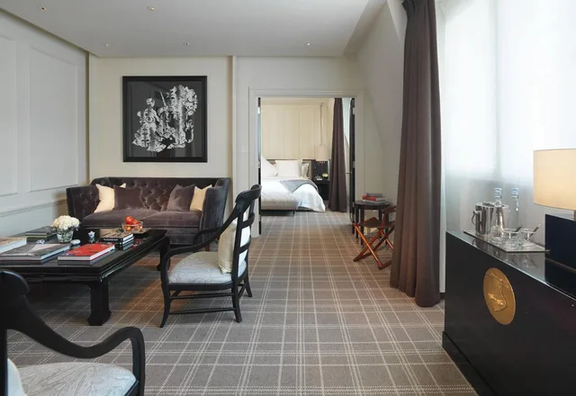 Premier, Suite, Rosewood London 2/4