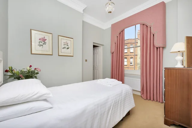 Highgrove, Suite, 2 King Beds, 1 Double and 1 Single Bed، No 1 The Mansions By Mansley 3/10