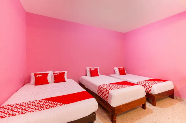 Standard Quintuple، OYO Hotel Emperador, Oaxaca 4/5