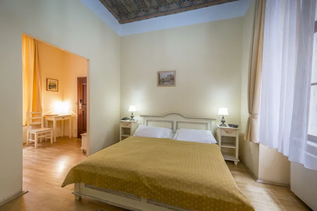 Room, Double Bed, Cerny Slon 7/10