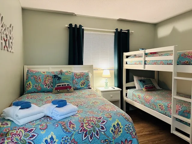 شقة سكنية عائلية بسرير كوين وسرير مزدوج وسرير بطابقين بغرفتي نوم، Hilton Head Resort 10/10