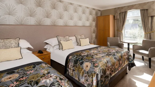 غرفة سوبيريور بسرير مزدوج أو سريرين منفصلين، Everglades Hotel 9/10