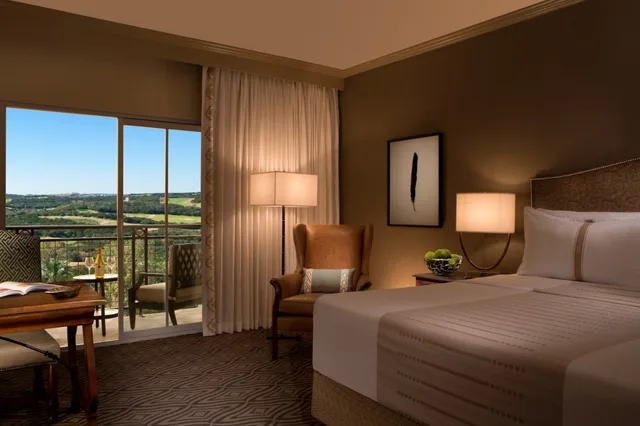 غرفة ديلوكس بسرير مزدوج بإطلالة، Signia by Hilton La Cantera Resort & Spa 1/1