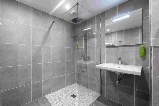 شقة كبيرة بسرير فردي بمطبخ صغير، Best Western Hotel du Chateau Maisons Laffitte 2/3