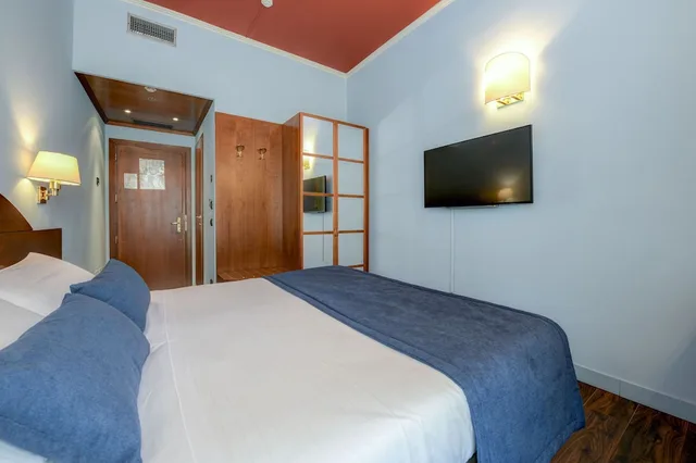 غرفة كلاسيكية بسرير كينج، Hotel City 3/6