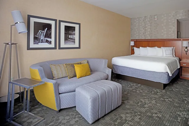 Room, King Bed, Sofa, Accessible, COURTYARD ABERDEEN AT RIPKEN STADIUM 1/3
