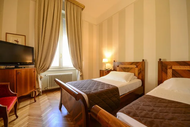 غرفة سوبيريور بسريرين منفصلين، Vittoria Hotel 2/5