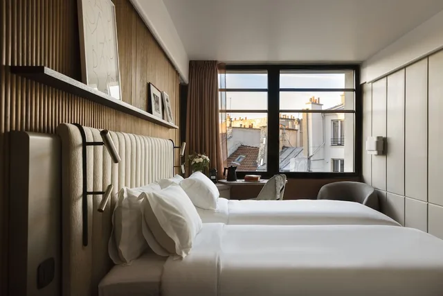 غرفة سيغنتشر بسرير كوين، Hotel Dame des Arts 2/4