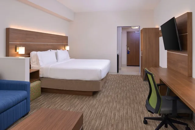 غرفة قياسية بسريرين مزدوجين لذوي الإعاقة، Holiday Inn Express Spring Hill 5/9