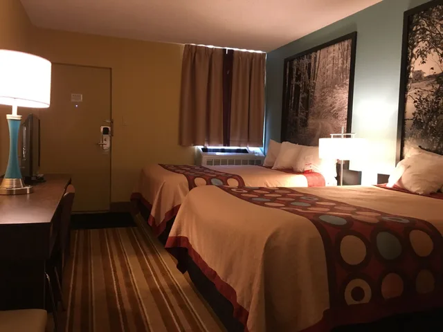غرفة بسريرين مزدوجين، Super 8 by Wyndham Thunder Bay 5/5