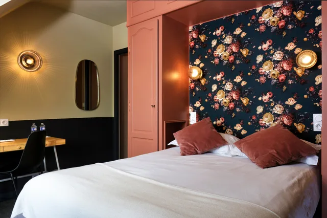 غرفة قياسية بسرير كوين، Hotel the Originals Roscoff Armen Le Triton 2/3