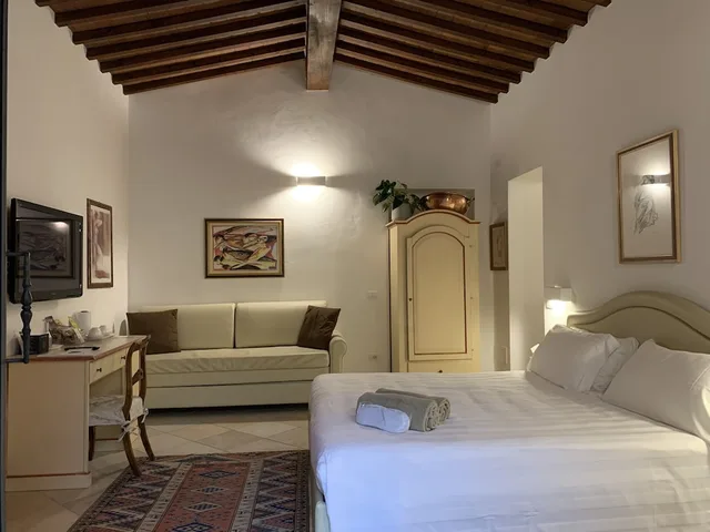 Deluxe, Triple, 2 Double Beds, Annex, I Barronci Villa 5/9