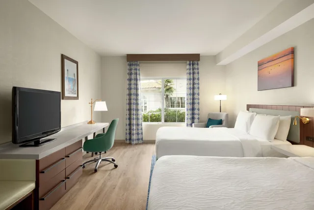 Evolution, 2 Queen Beds، Hilton Garden Inn Carlsbad Beach 2/7