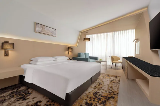 غرفة بسرير كينج مع أريكة، Hyatt Place Bangkok Sukhumvit 1 1/4