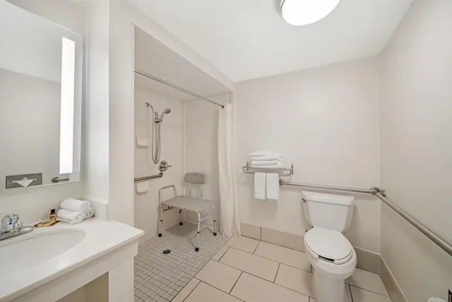 Suite, King Bed, Sofa, Accessible, Best Western Plus Twin View Inn & Suites 7/7