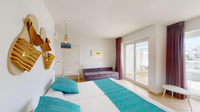 غرفة قياسية بإطلالة على البحر بجاكوزي، Tropic Garden Hotel & Apartments 2/2