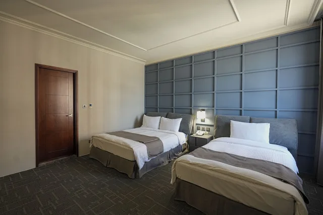 غرفة سوبيريور ثلاثية بسرير مزدوج وسرير فردي، Golden Tulip Aesthetics Hotel, Miaoli 3/10