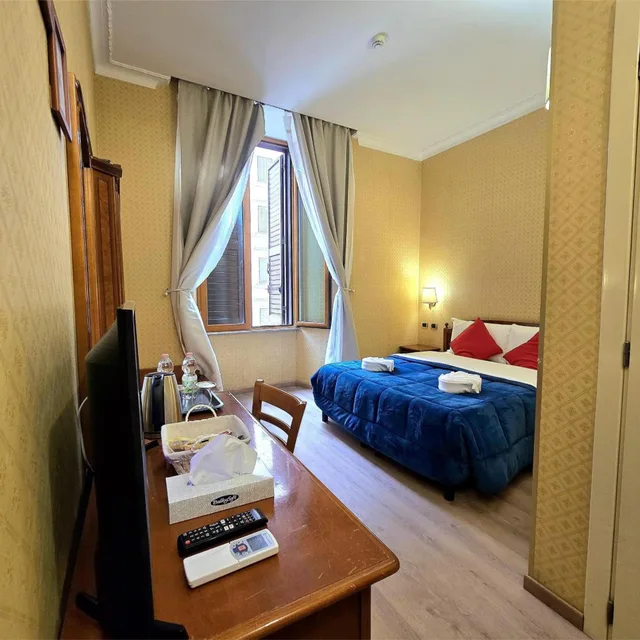 غرفة بسرير مزدوج بحمام خاص، AMADEUS HOTEL ROME 1/5