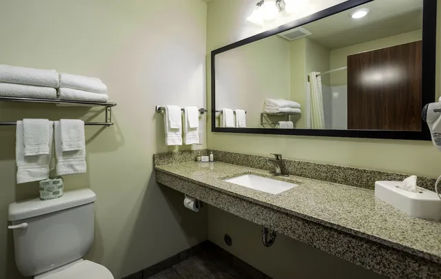 غرفة بسرير كينج، Cobblestone Inn & Suites - Brookville 3/3