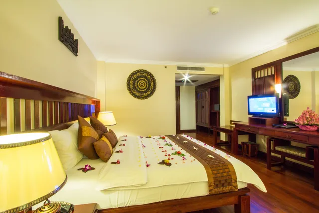 غرفة سوبيريور بسرير مزدوج، Royal Empire Hotel 1/4