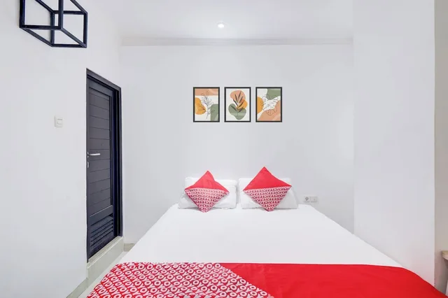 غرفة ديلوكس بسرير مزدوج، Townhouse Oak Gunung Sahari Near Ancol 4/7