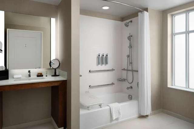 جناح بسرير كينج بغرفة نوم واحدة مع أريكة، Inn at Bellefield / Hyde Park 10/10