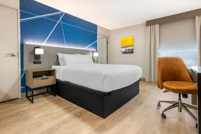Suite, King and Queen Bed, Comfort Inn & Suites Saint Louis Lafayette Square 2/5
