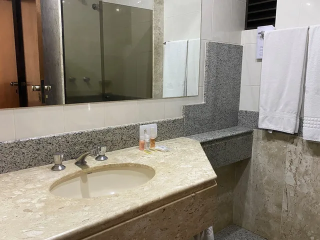 غرفة ديلوكس مفردة بسريرين منفصلين مع أريكة، Slaviero Hotel Londrina Flat 7/10