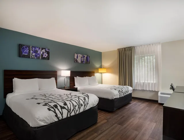 Business, Superior, 2 Queen Beds, Sleep Inn Savannah Midtown 1/4