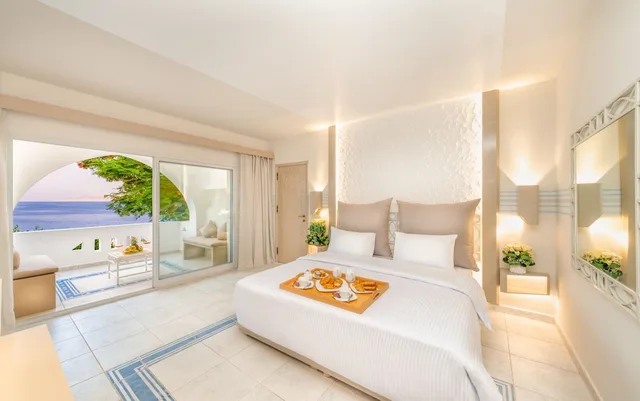 Aqua Marine, Queen Bed, Beach Front, TOP Domina Coral Bay Resort 1/5