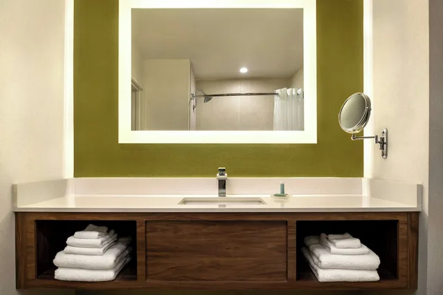 غرفة بسريرين كوين، Holiday Inn Express Suites Rancho Cucamonga 5/5