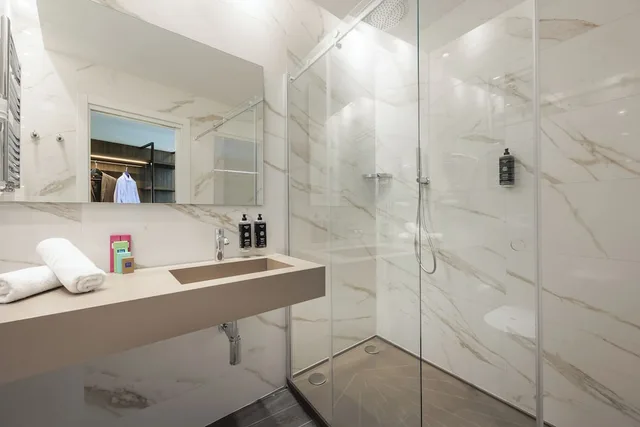 غرفة عائلية بسريرين كوين، iH Hotels Milano Centrale 8/8