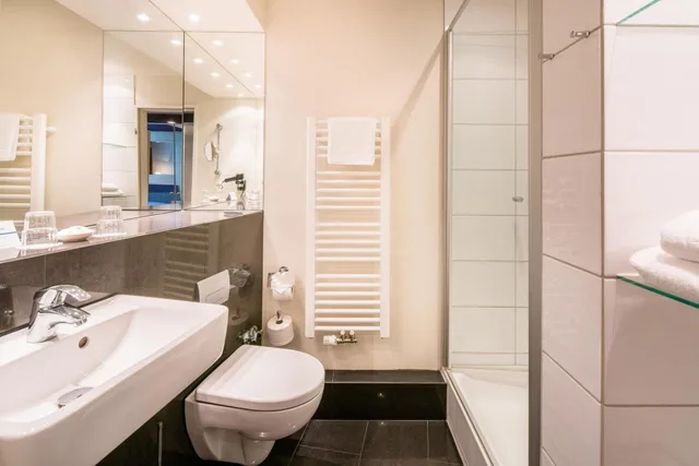 غرفة قياسية بسرير كوين، Best Western Hotel Hamburg International 7/9