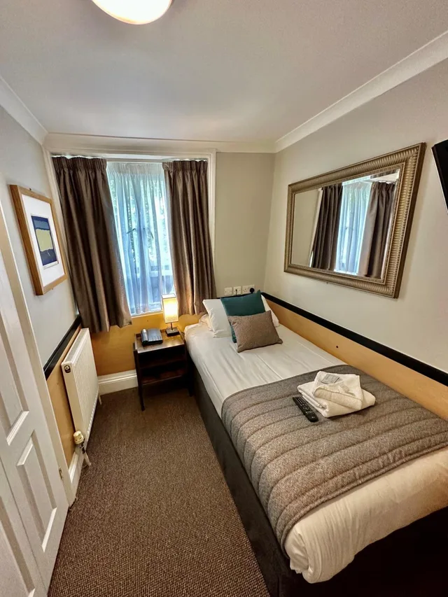 غرفة سوبيريور مفردة، Tudor Court Hotel 1/18