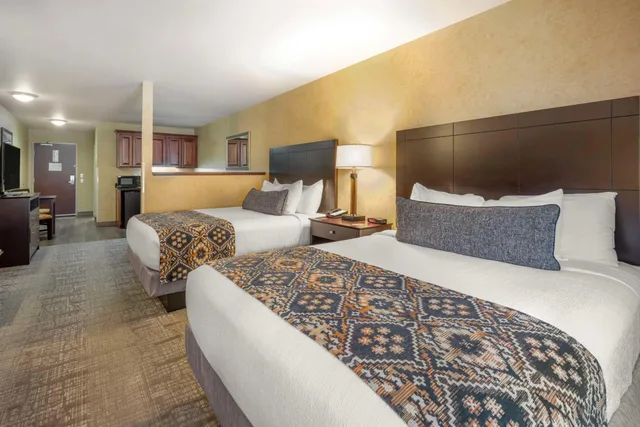 جناح بسريرين كوين لذوي الإعاقة، Best Western Plus Ponderay Mountain Lodge 3/5