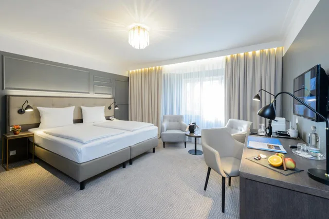 غرفة بسرير كينج بإطلالة على الحديقة، Parkhotel Kurhaus Bad Kreuznach 2/9