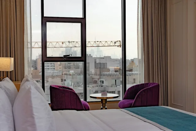 غرفة تنفيذية بسرير كينج، Grand Ambassador Hotel 3/4