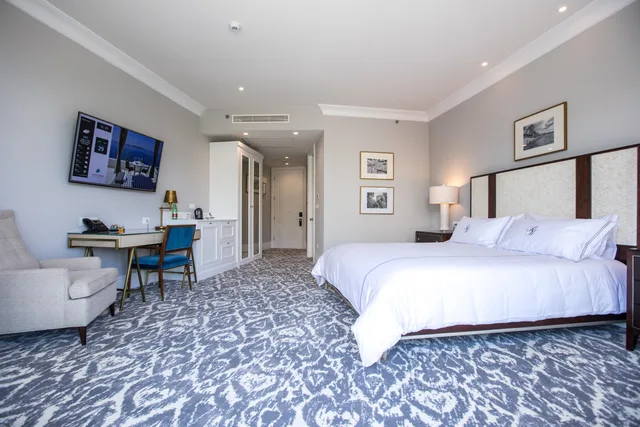 Deluxe, Sea View, Balcony, Royal Blue Hotel 1/2