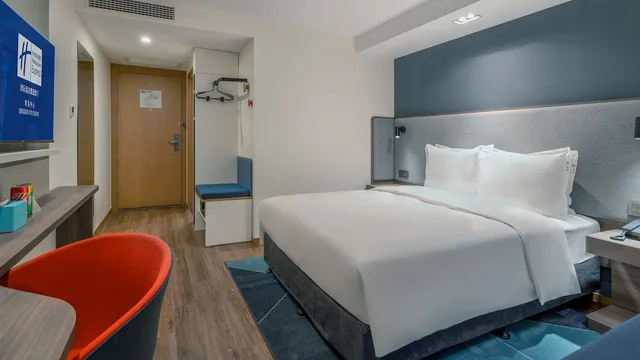 غرفة قياسية بسرير مزدوج، Holiday Inn Express Qingdao City Center 3/6