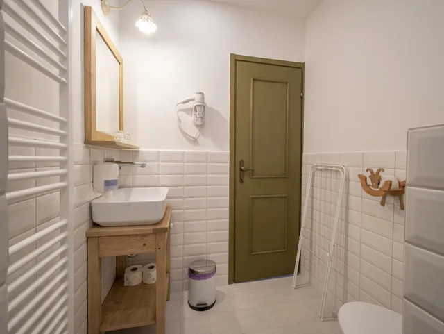 2 Bedrooms, Apartment, 2 Queen Beds, Apartment House Berghi Ii 9/10