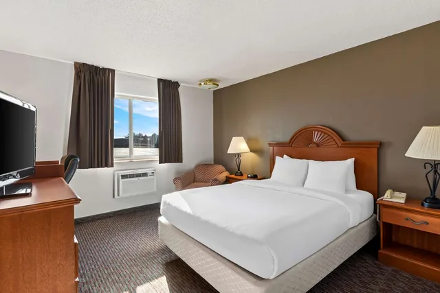 غرفة بسرير كوين لذوي الإعاقة، Quality Inn Sidney I-80 1/5